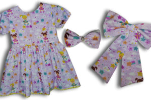 Vestido de boneca  Vestidos infantis, Moda infantil, Molde de vestido  infantil